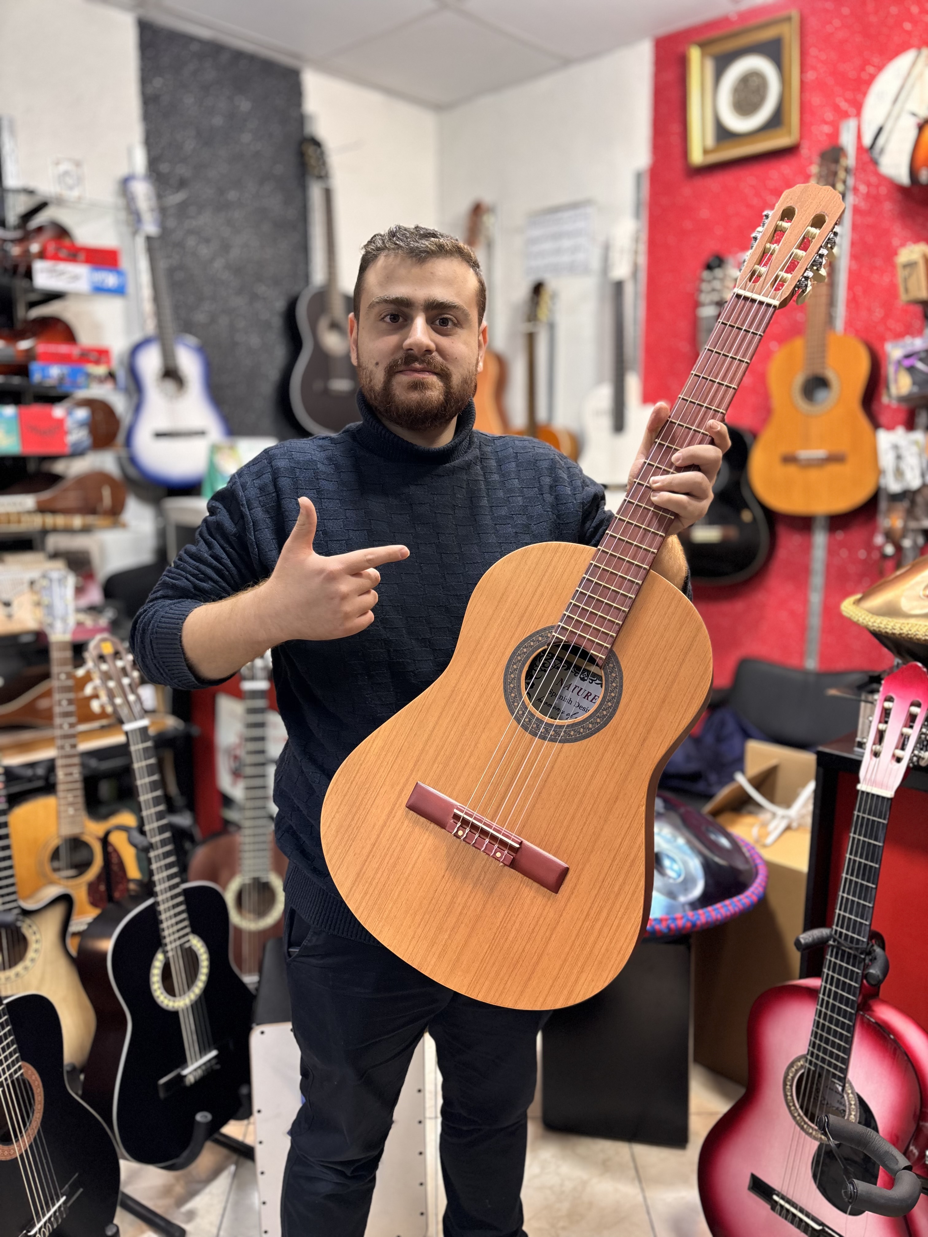 بهترین مارک های گیتار برای آموزش در ایران